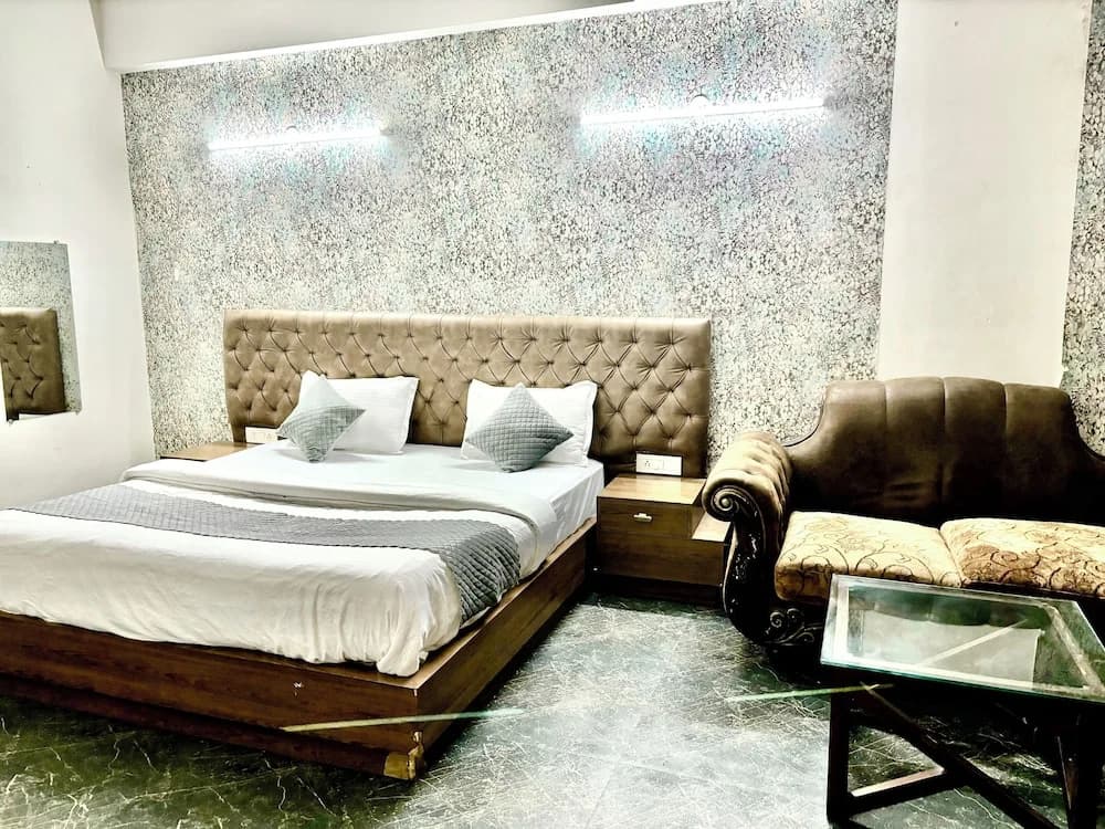 Hotel Pushpanjali - photo 2