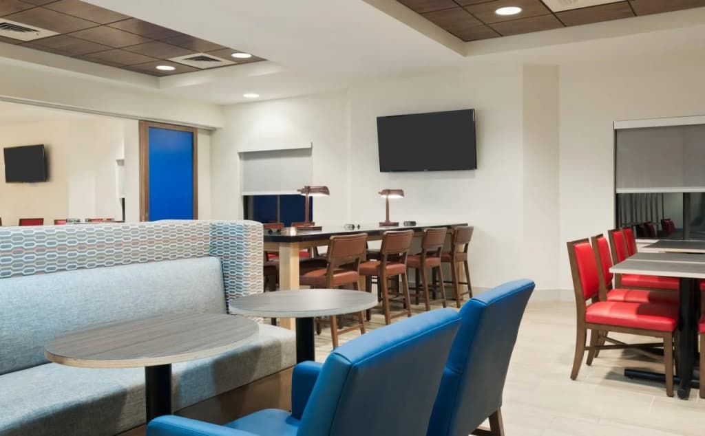 Holiday Inn Express & Suites Nearest Universal Orlando by IHG - photo 20