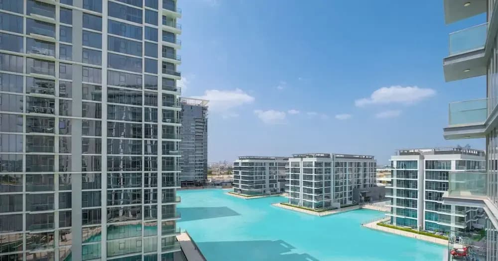 LUX | 2BR Lagoon View – District One, 10–15 min Burj Khalifa - photo 23