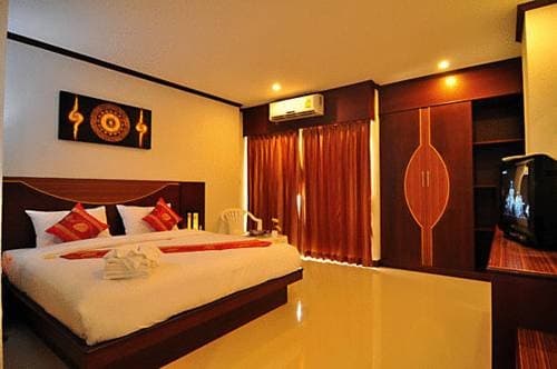 Issara Patong Beach - main photo