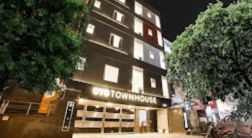 Qotel 007 Anand Vihar - photo 15