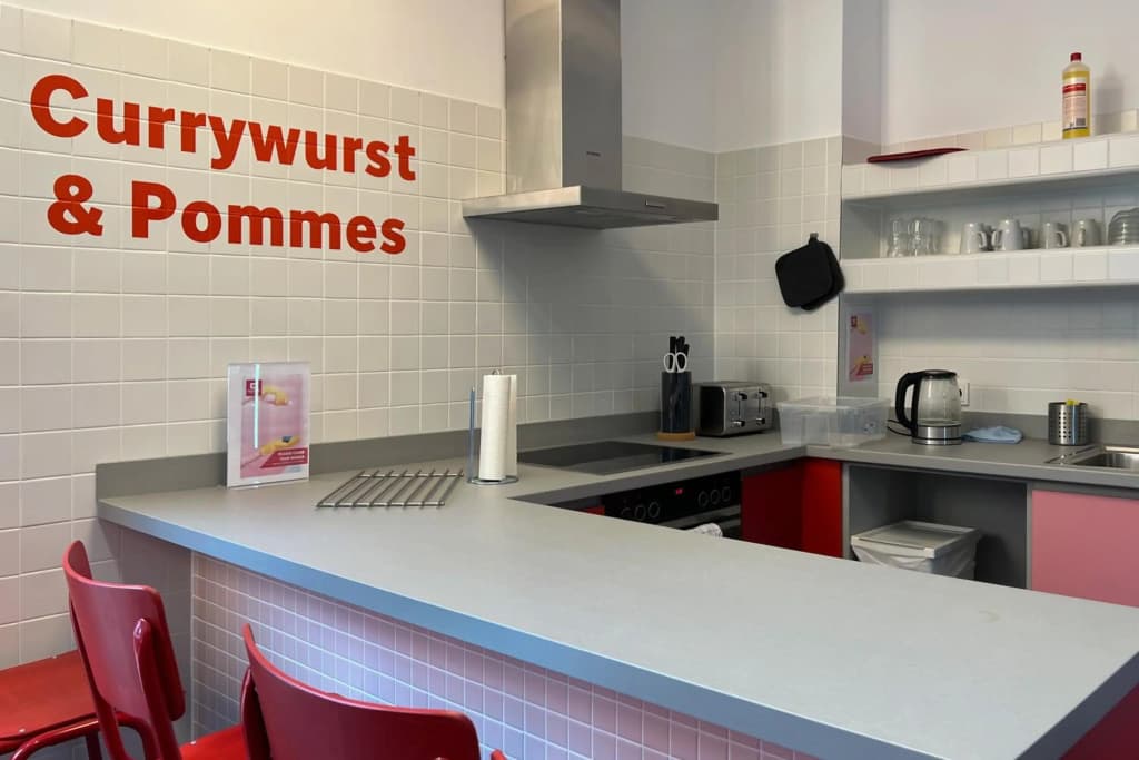 MEININGER Hotel Berlin Hauptbahnhof - photo 16