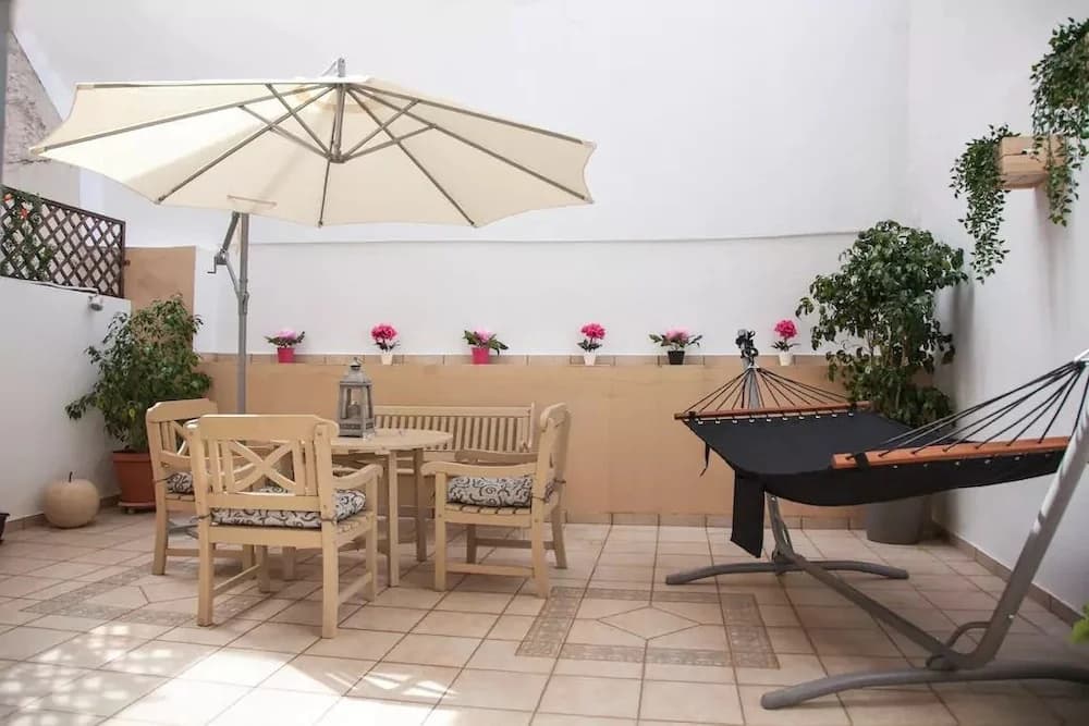Thisio Modern House - photo 8