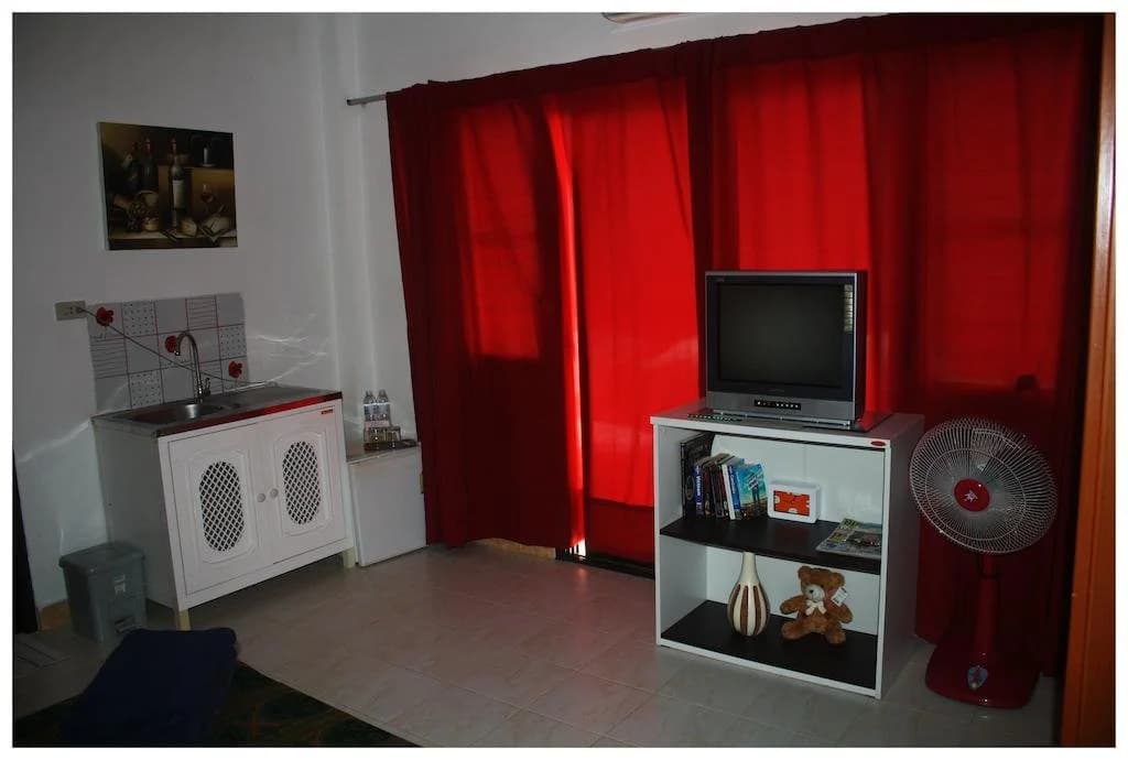 Honey Bear Guesthouse - photo 4