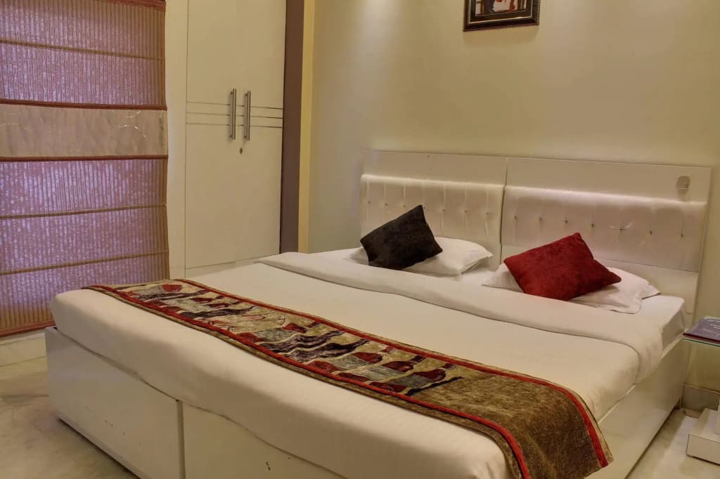 RK Residency Hotel - photo 4