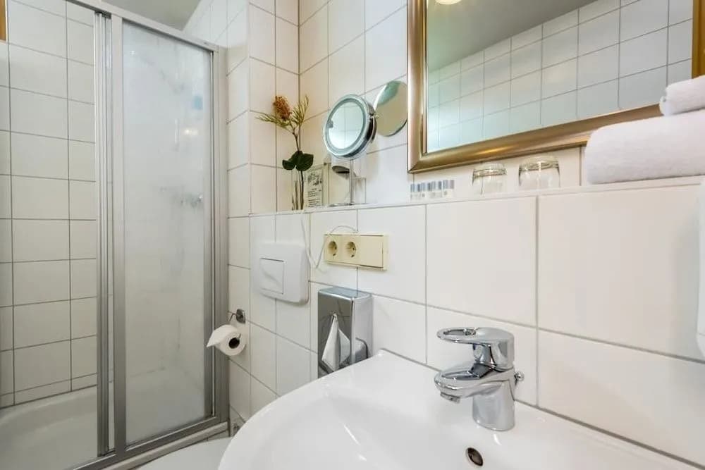 Hotel Ambassador-berlin Grvºnau - photo 8
