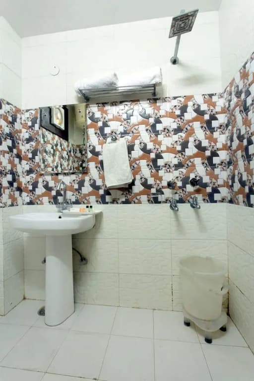Hotel Global Inn by Quality Inn - photo 10