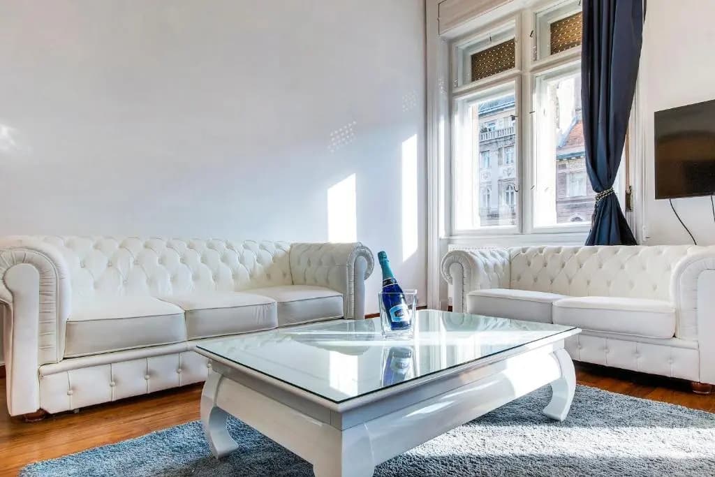 Royale Apartment - photo 12