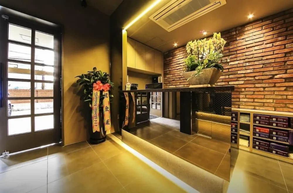 Sinchon Localfriends Hotel - photo 2