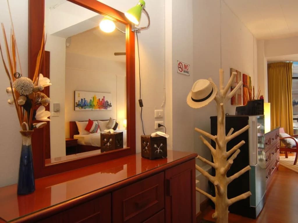 Jane's House - photo 4