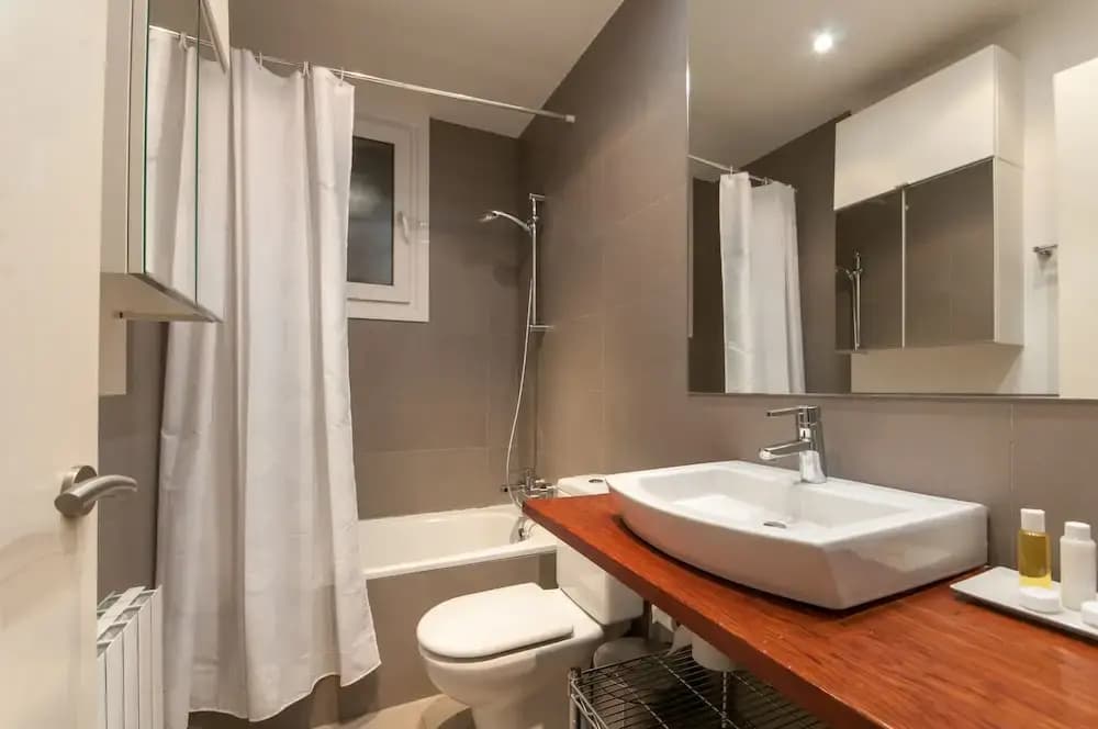Luxury Apartment near Diagonal - photo 9