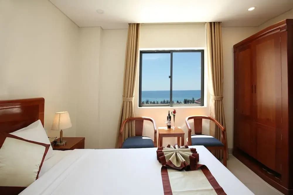 Sunlit Sea Hotel - photo 1
