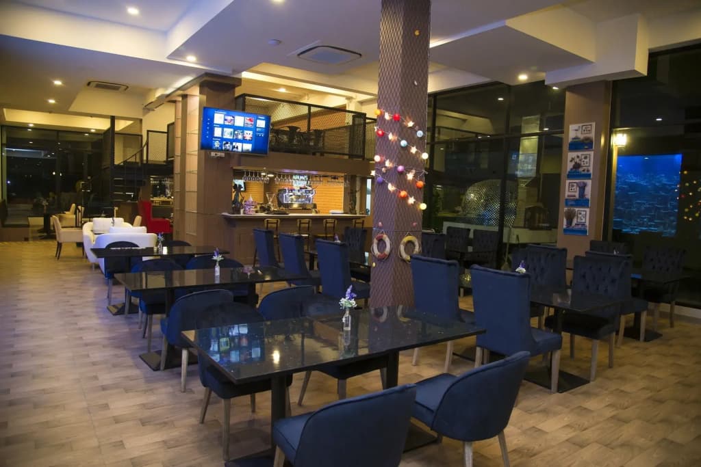 V20boutique Jacuzzi Hotel - photo 28