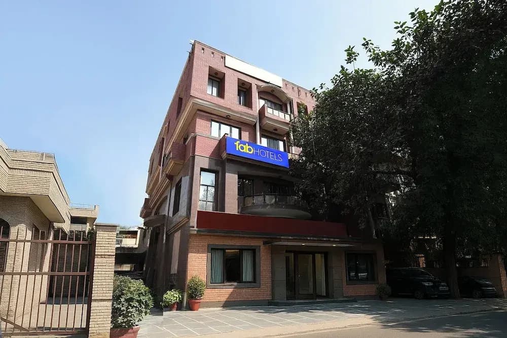 Fabhotel Green Park - photo 1