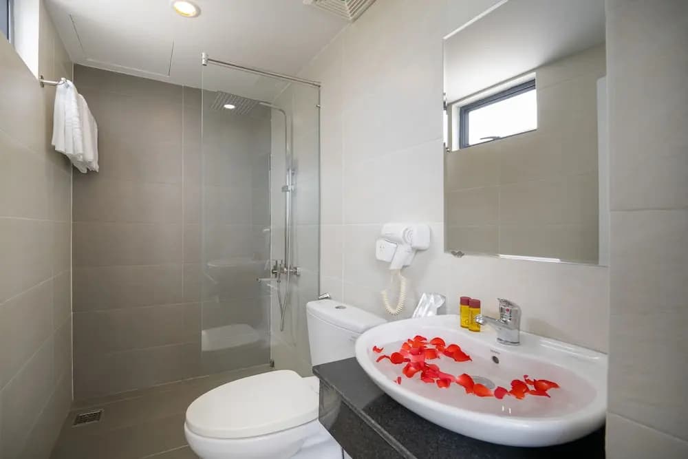 London Hotel and Apartments Da Nang - photo 9