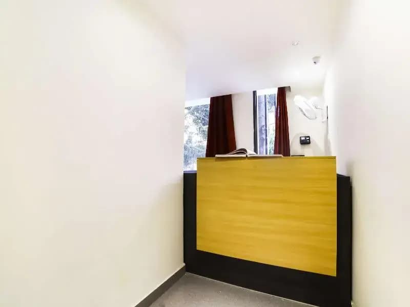 Collection O  80122 Pitampura Residency - photo 5