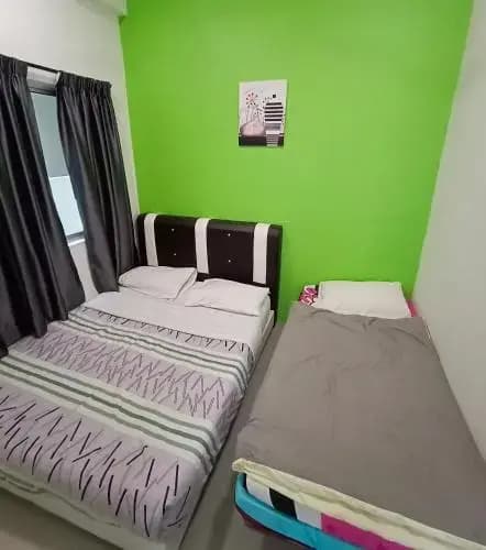 Cameron's Square Apartment - photo 5