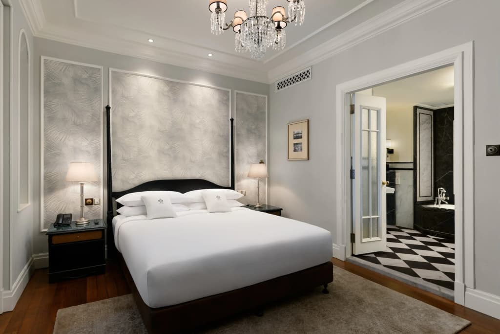 Eastern And Oriental Hotel - photo 7