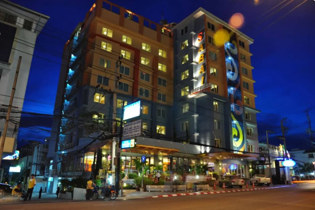 Empress Pattaya Hotel - main photo