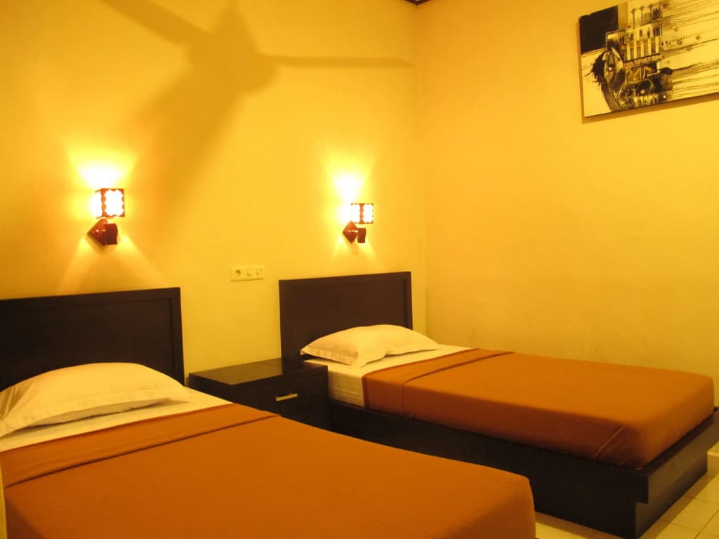 Dkubu Daje Legian Guest House - photo 4