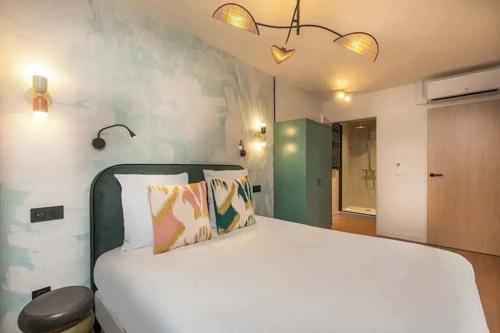 West Paris Suite - photo 9