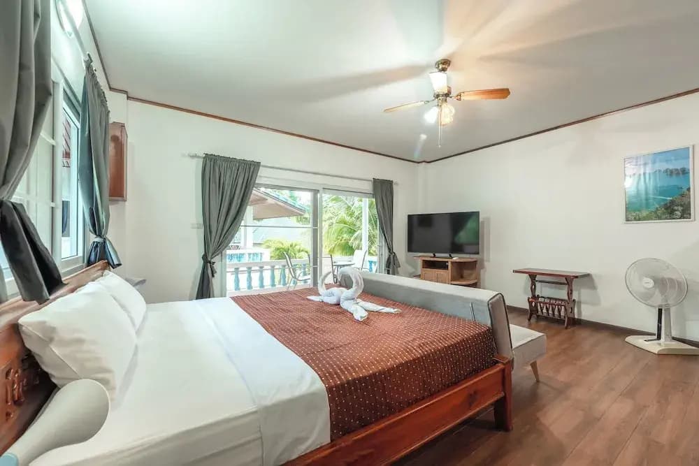 Yanui Paradise unit 2D-2nd floor V216 - photo 2