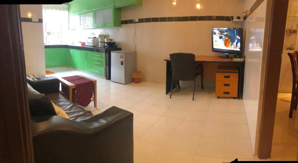 Bukit Indah Homestay - photo 9
