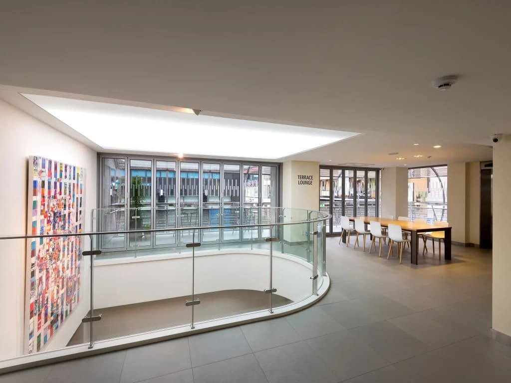 Metro Hotel - photo 13