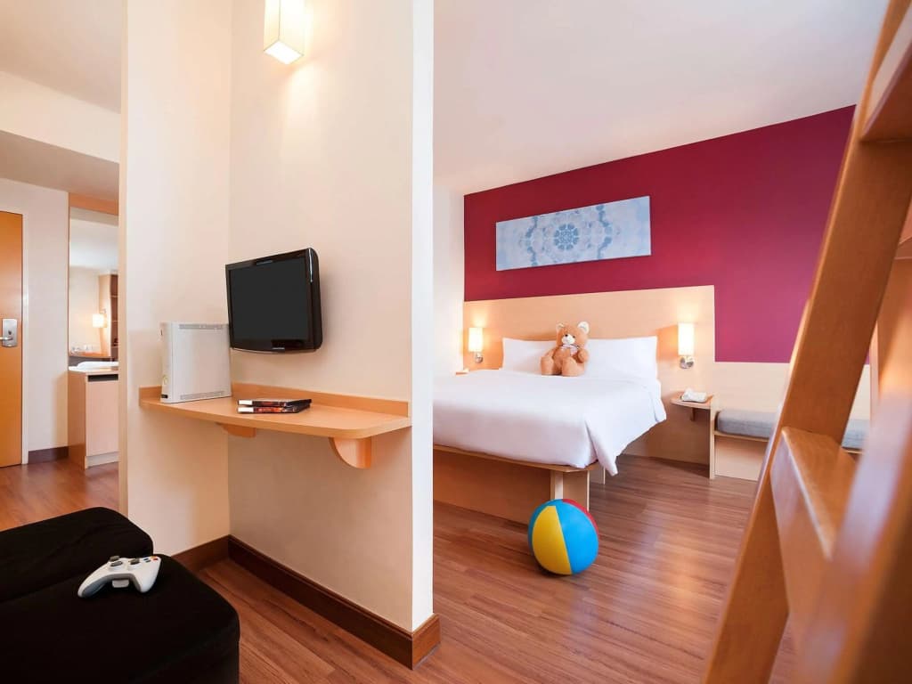 ibis Bangkok Riverside - photo 4