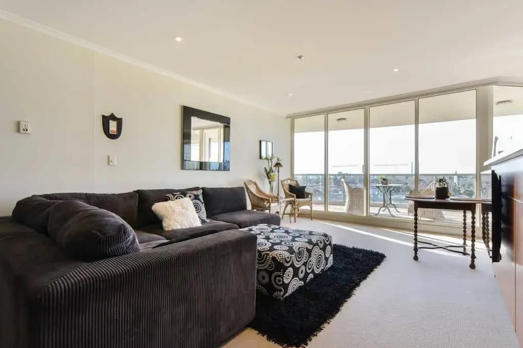 Beachside Port Melbourne - photo 5