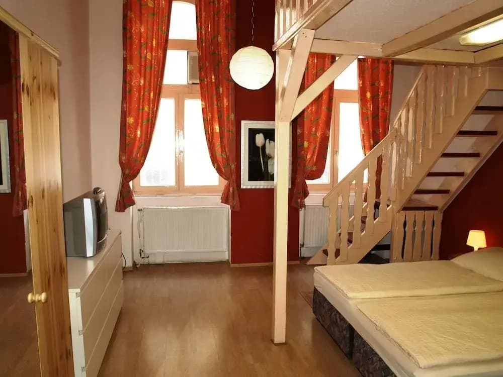 Liechtenstein Apartments II - photo 2