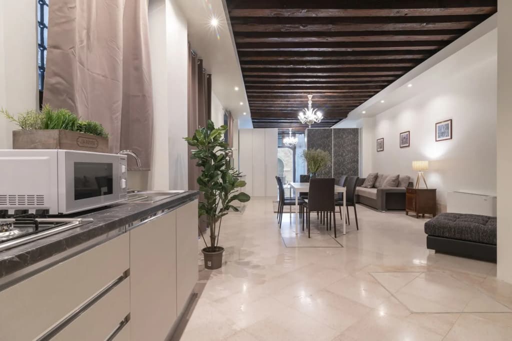 Riva Palace Apartments by Wonderful Italy - photo 15