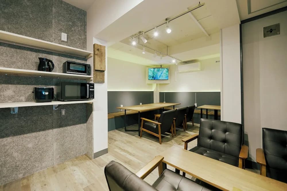 Akasaka Guesthouse HIVE - Hostel - photo 20