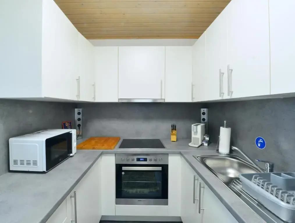 3-Bedroom-Flat With Parking Space - photo 14