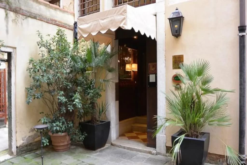 Venice Roulette Hotel - photo 29