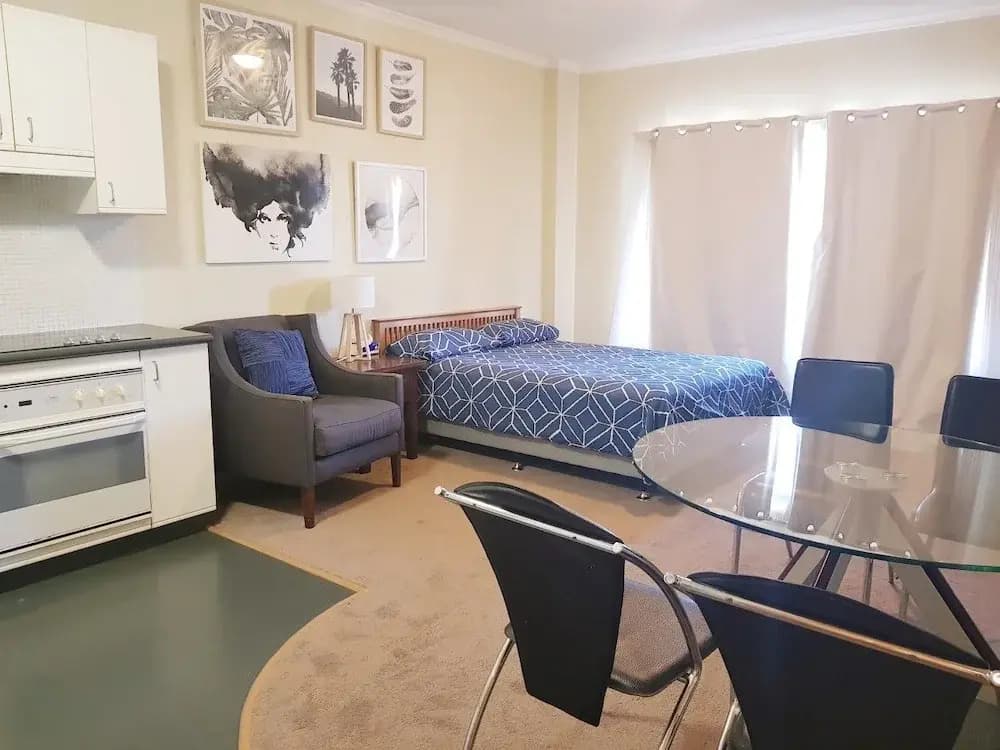 Heart of Darling Harbour 1 bedroom Apartment - photo 2