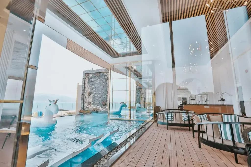 La Vague Hotel - photo 11