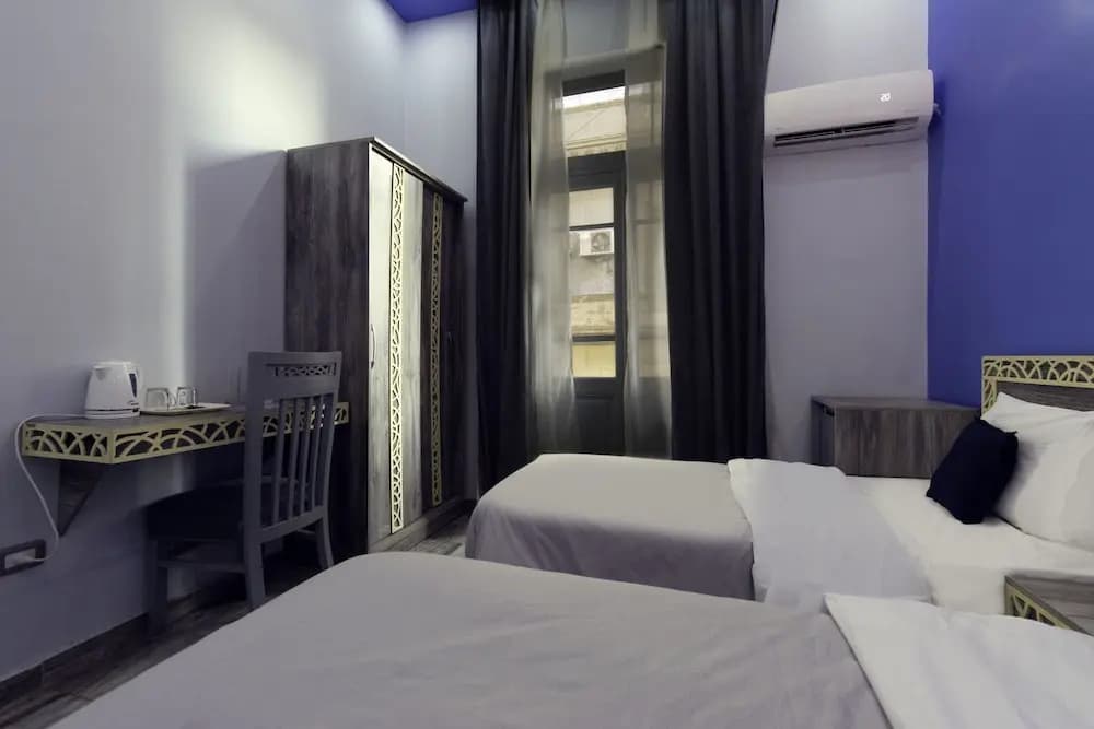 Australian Deluxe Hostel - photo 4