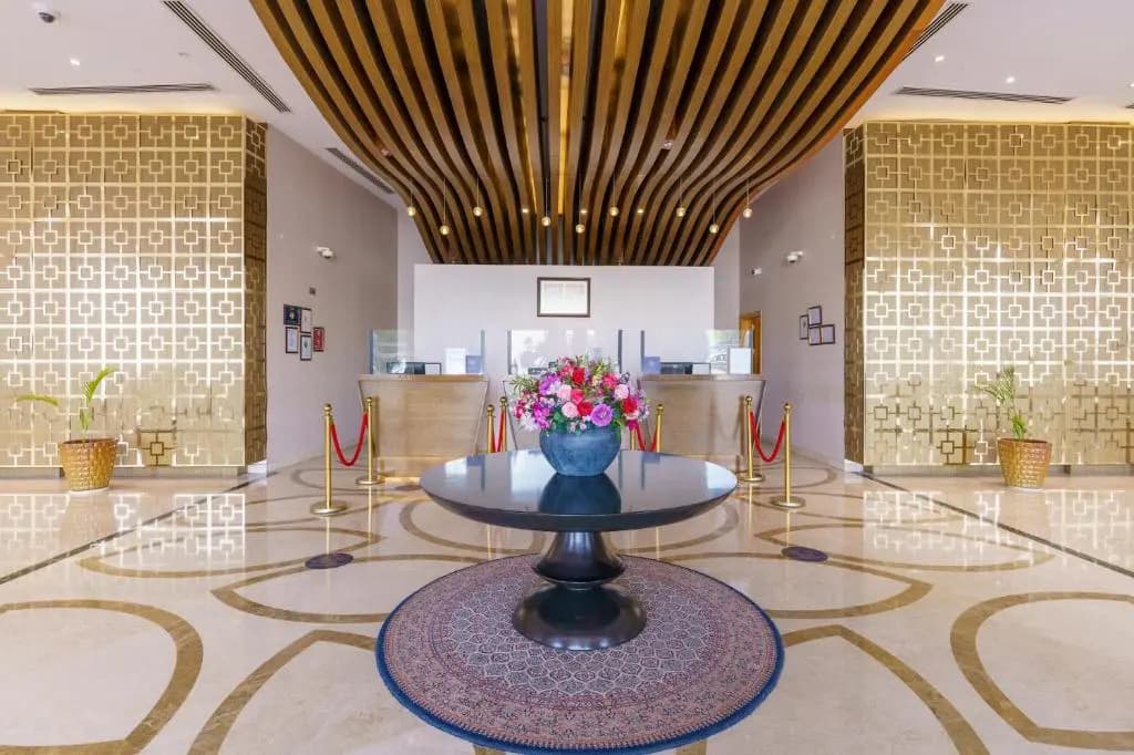 Levatio Hotel & Suites - photo 1