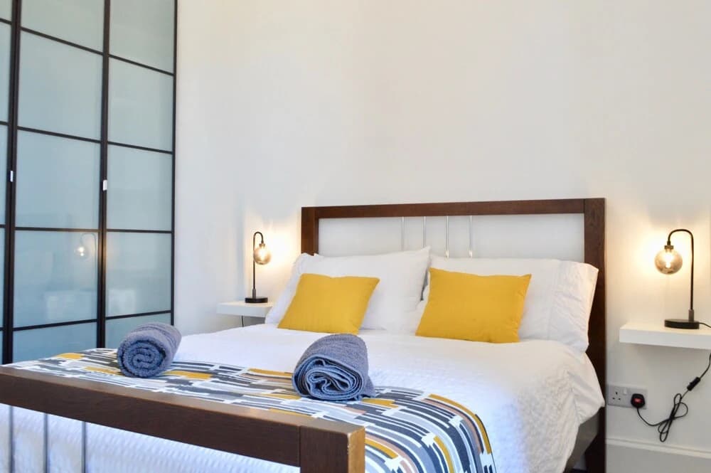 Bright Flat Near City Centre - photo 9