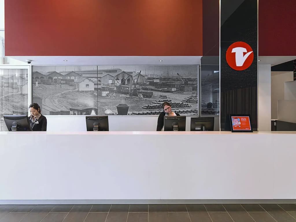 Travelodge Hotel Melbourne Docklands - photo 20