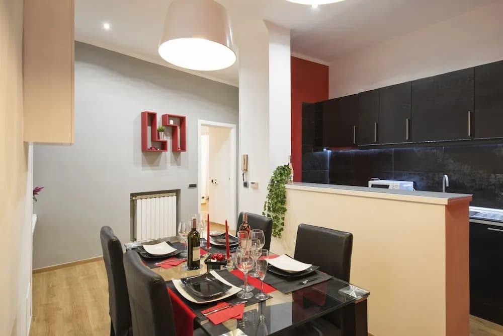 St Peter Square Apartment - photo 16