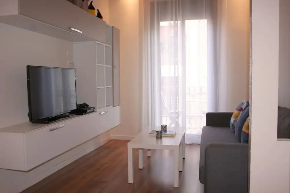 Avenida Apartments Tapioles - photo 5