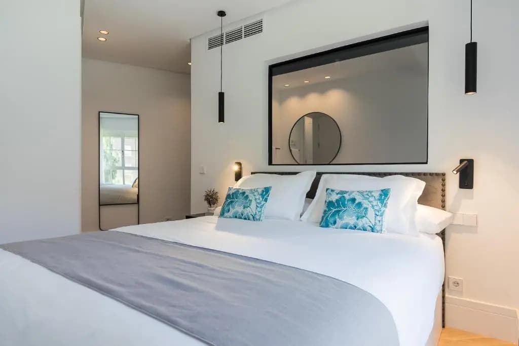 Feelathome Waldorf Suites Apartments - photo 3