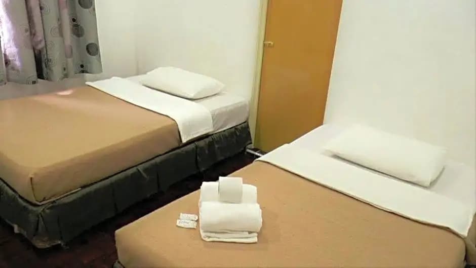 CasaPelindung Guesthouse - photo 6