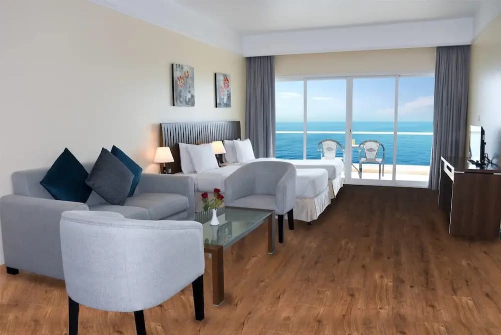 Land Mark Suites Hotel - photo 8