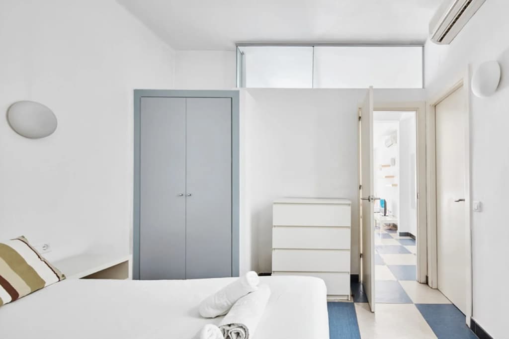 Apartamentos Mayerling Bisbe Urquinaona - photo 10