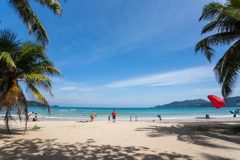 Patong Beach Bed and Breakfast - photo 15