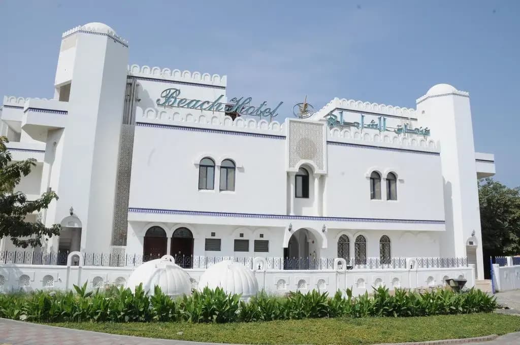 Beach Hotel - photo 1