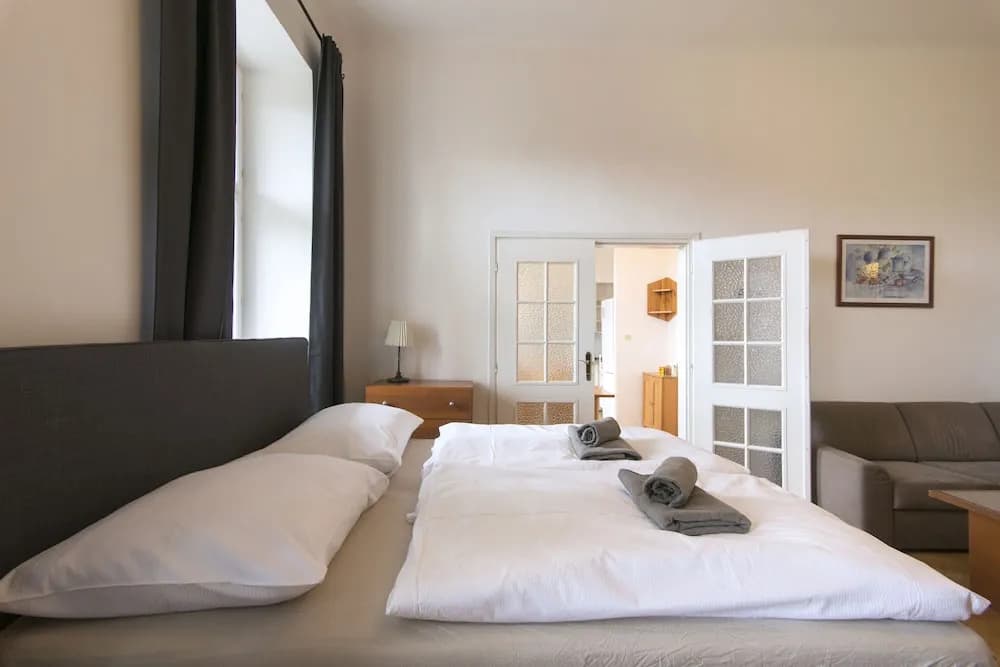 Central 3 Bedroom Home near National Museum - photo 6